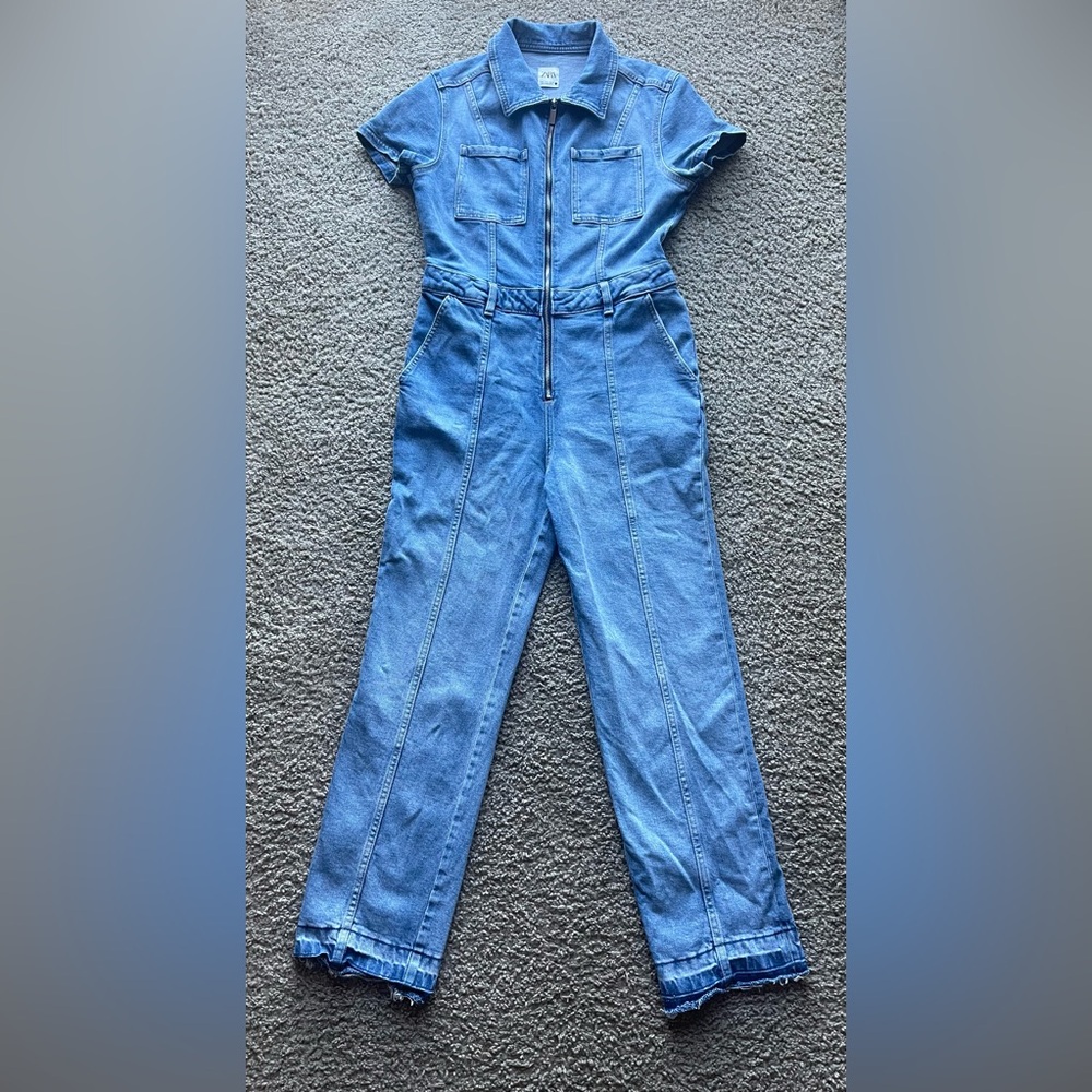 Zara women’s blue jean short sleeve rumper jumpsuit